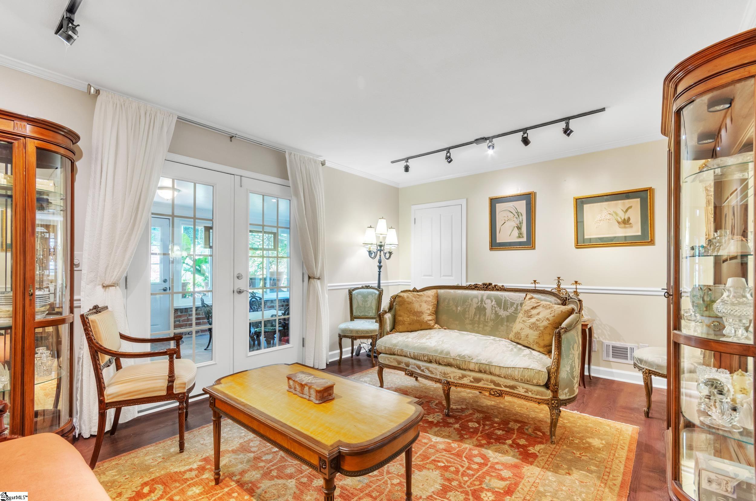 1009 Edwards Road Greenville, SC 29615 - Photo 10 of 36