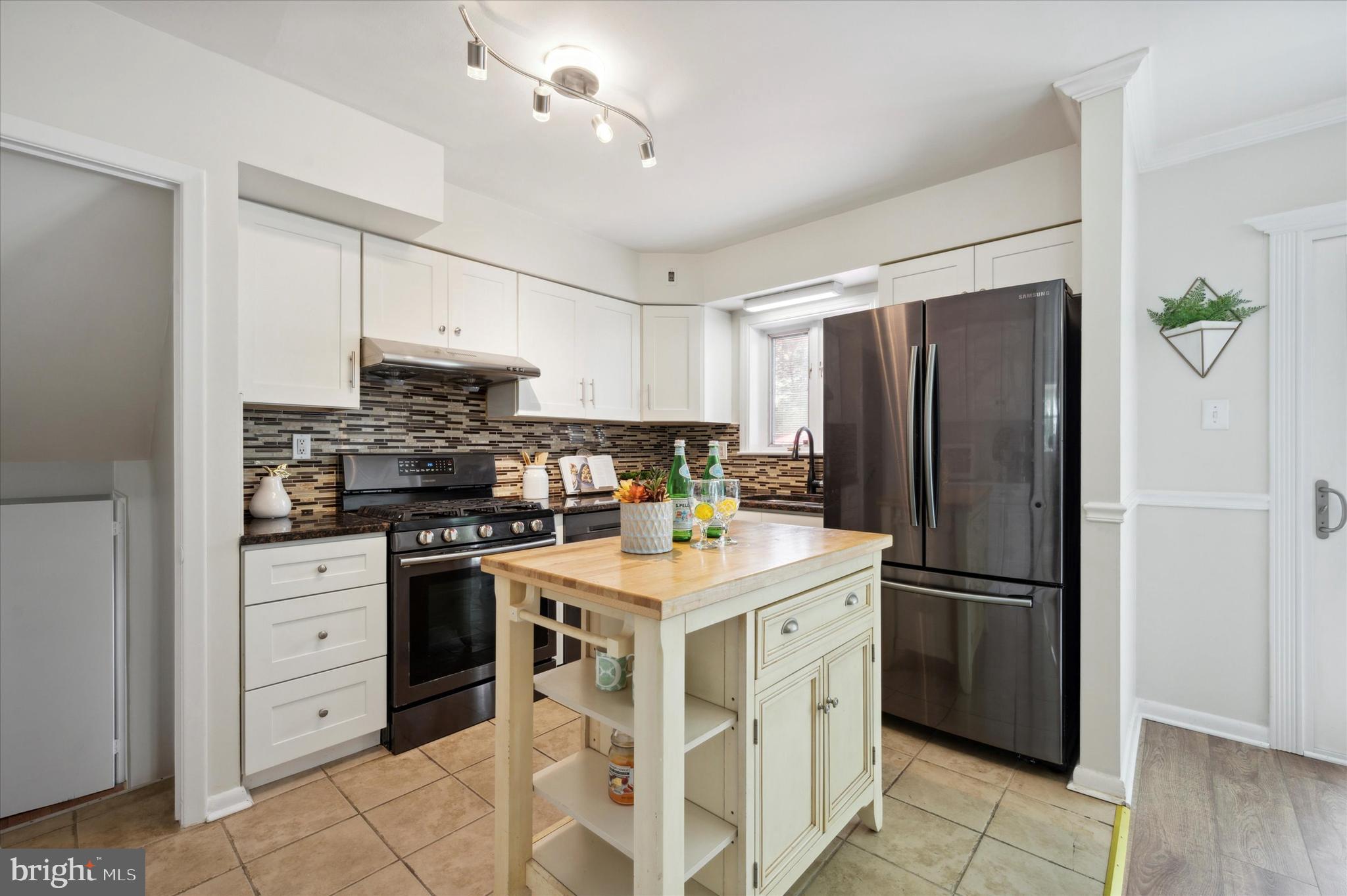 330 Williams Road Bryn Mawr, PA 19010 - Photo 11 of 25 Gallery Image 11