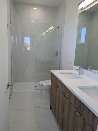 $2,550 | 4744 West Addison Street, Unit 2, Chicago, IL 60641