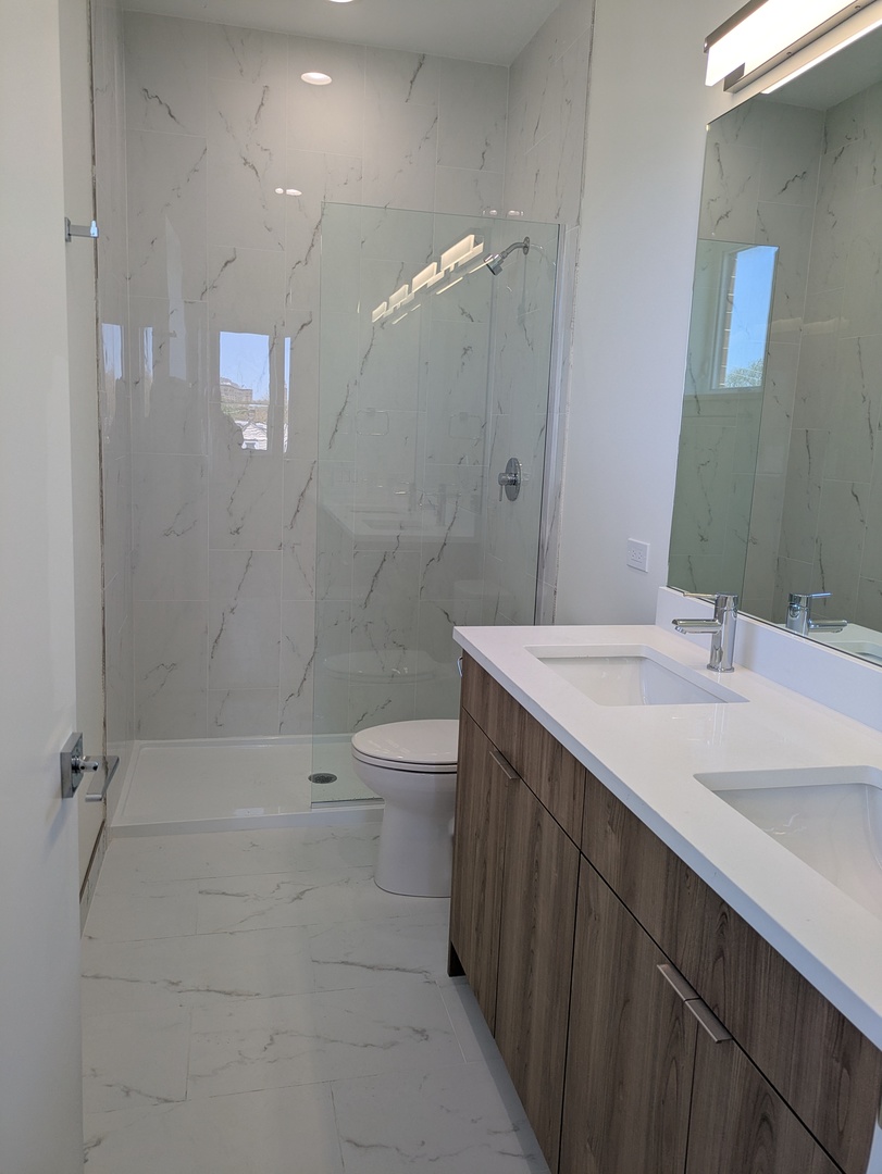 4744 West Addison Street, Unit 2 Chicago, IL 60641 - Photo 6 of 8