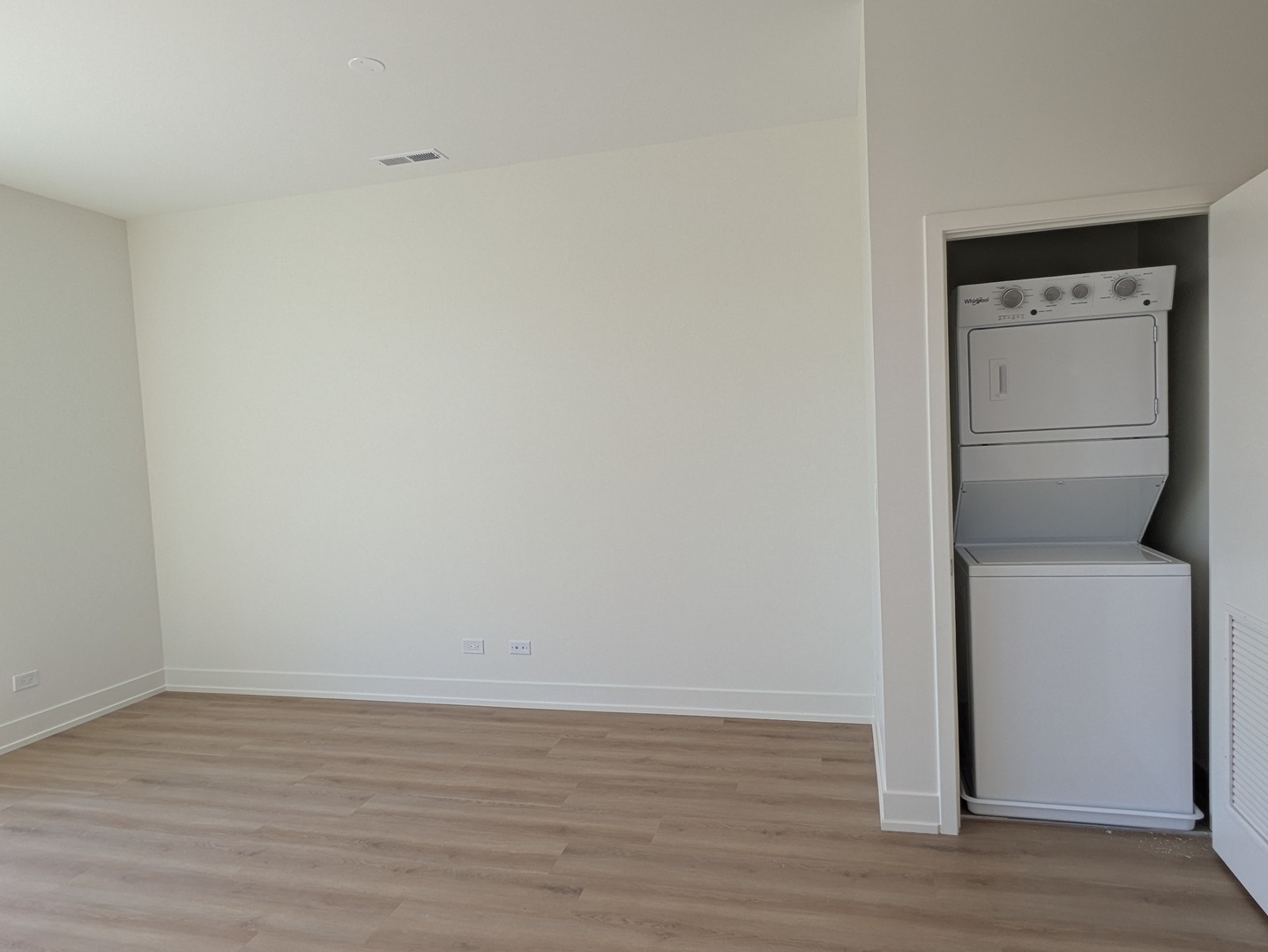 4744 West Addison Street, Unit 2 Chicago, IL 60641 - Photo 7 of 8