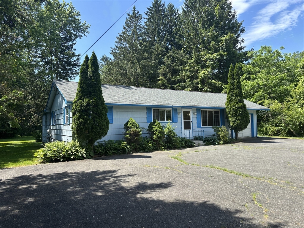 39 Huntington Road Hadley, MA 01035 - Photo 3 of 25