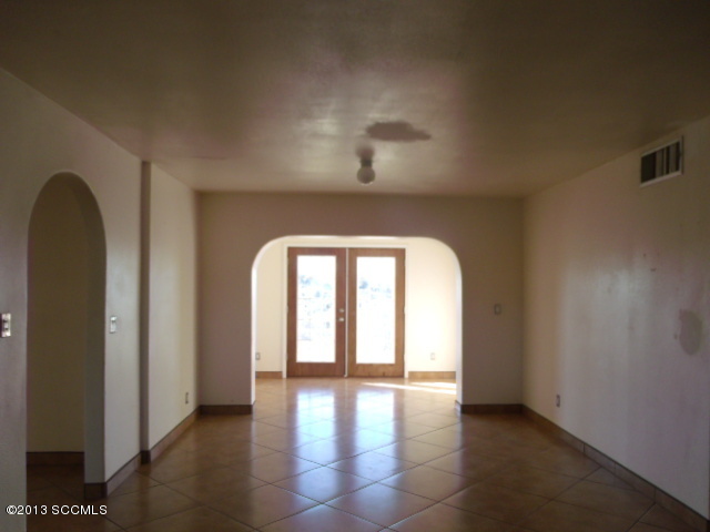425 North Adams Street Nogales, AZ 85621 - Photo 5 of 13