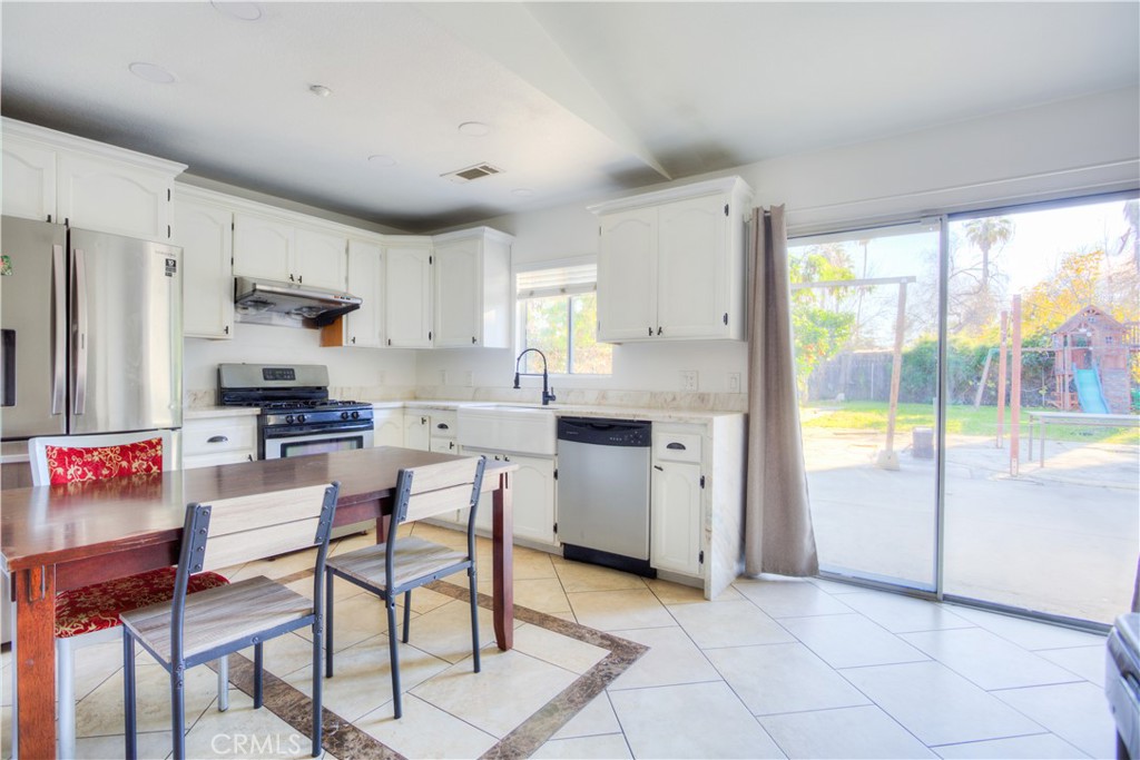 2676 5th Street Riverside, CA 92507 - Photo 14 of 48