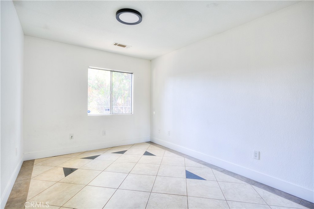 2676 5th Street Riverside, CA 92507 - Photo 27 of 48