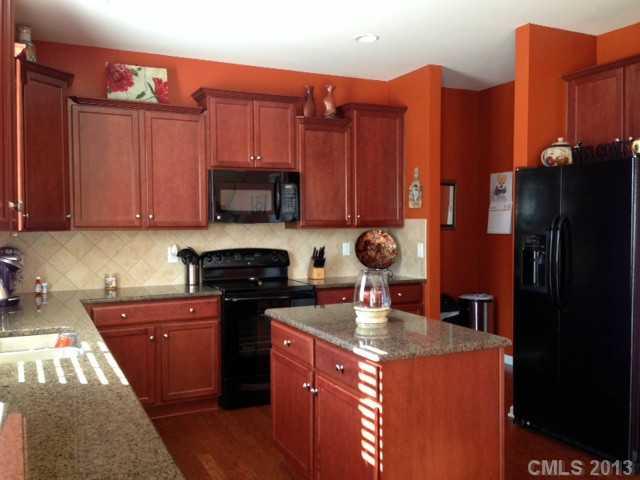 10107 Sunflower Road Charlotte, NC 28278 - Photo 5 of 13