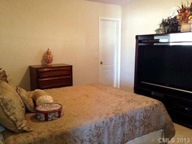 10107 Sunflower Road Charlotte, NC 28278 - Photo 10 of 13