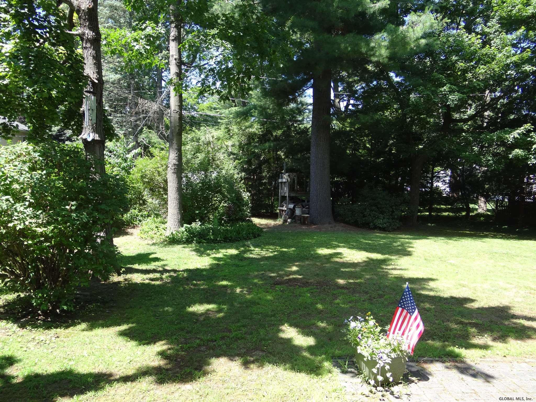 7 Wedge Road Bethlehem, NY 12054 - Photo 35 of 36 Photo 35