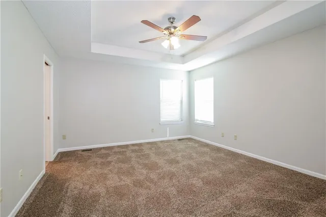 $2,515 | 15100 East 49th Street, Kansas City, MO 64136