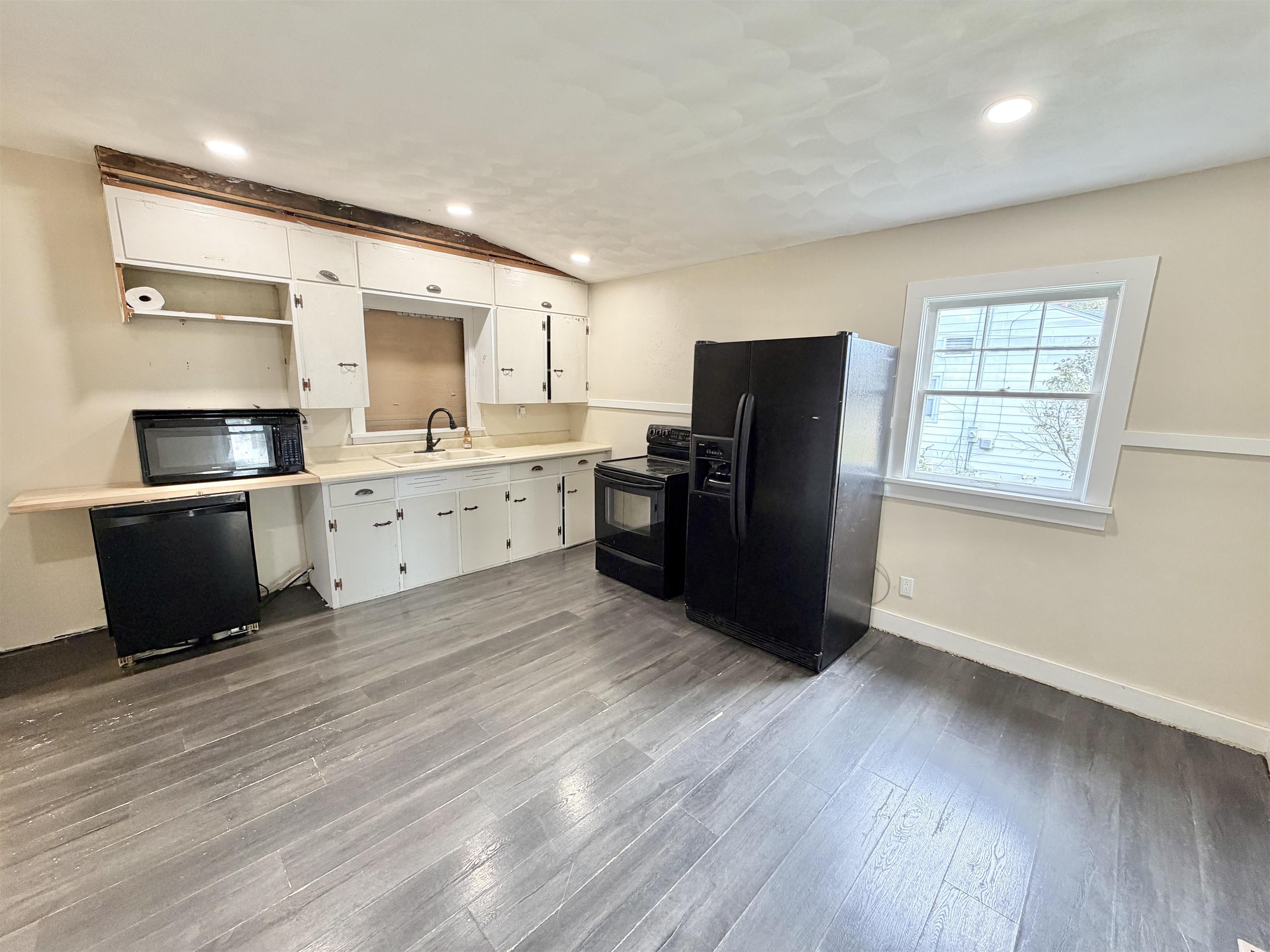 423 West 4th Street Byron, IL 61010 - Photo 8 of 31