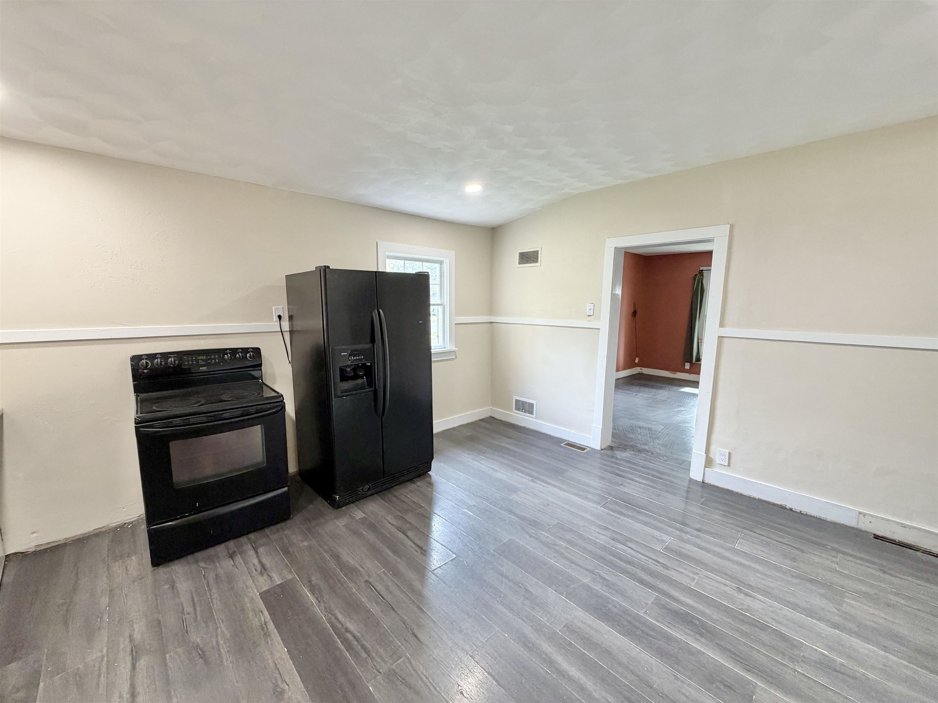 423 West 4th Street Byron, IL 61010 - Photo 9 of 31