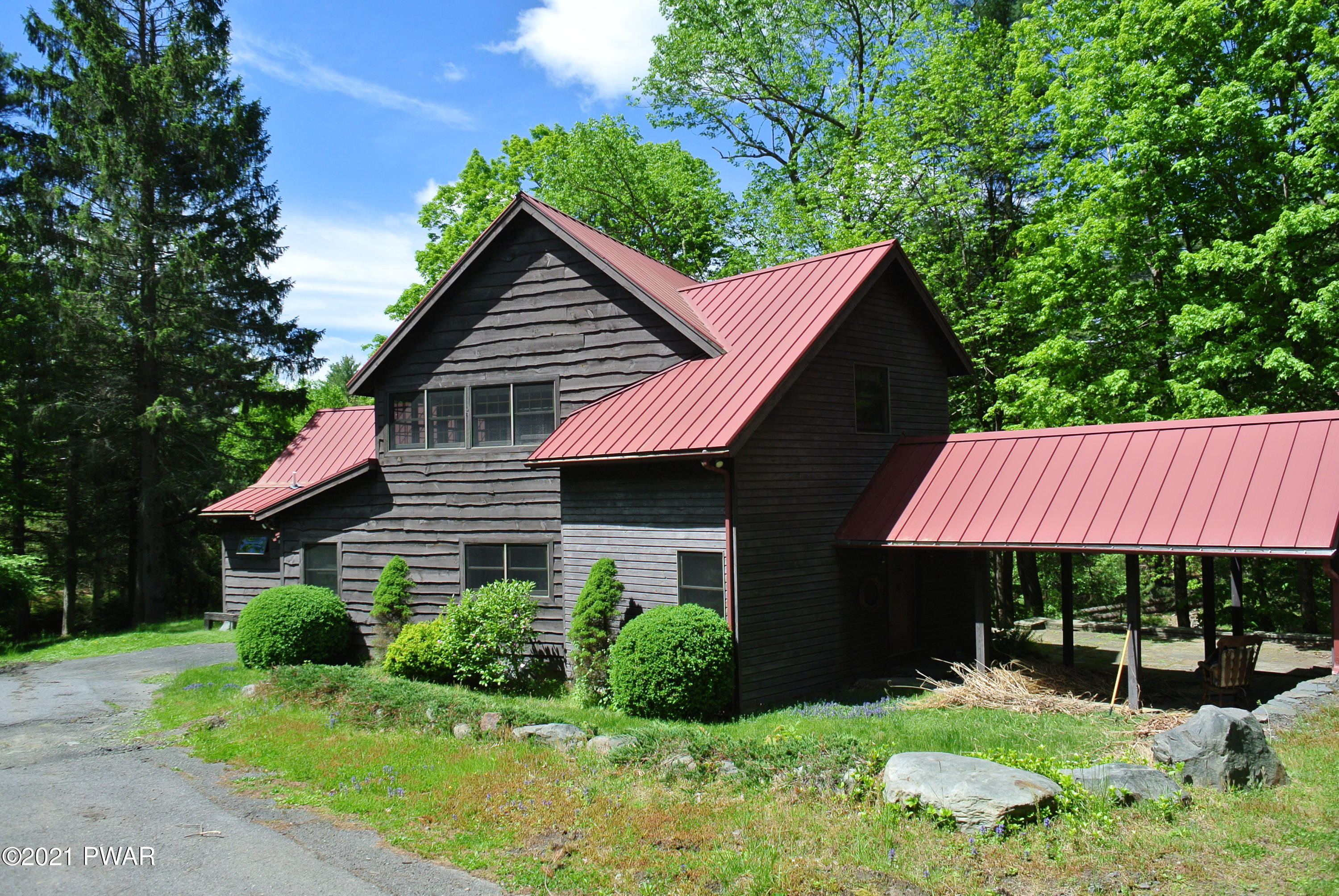 324 Silver Lake Road Dingmans Ferry, PA 18328 - Photo 3 of 36