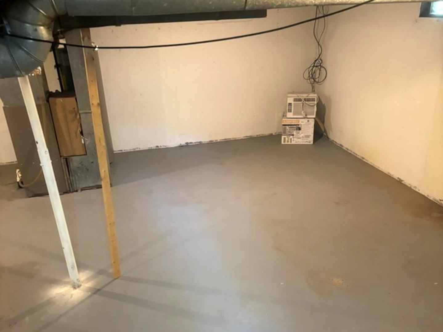 101 Prairie Street Ottawa, IL 61350 - Photo 15 of 15 a view of a room with a shower