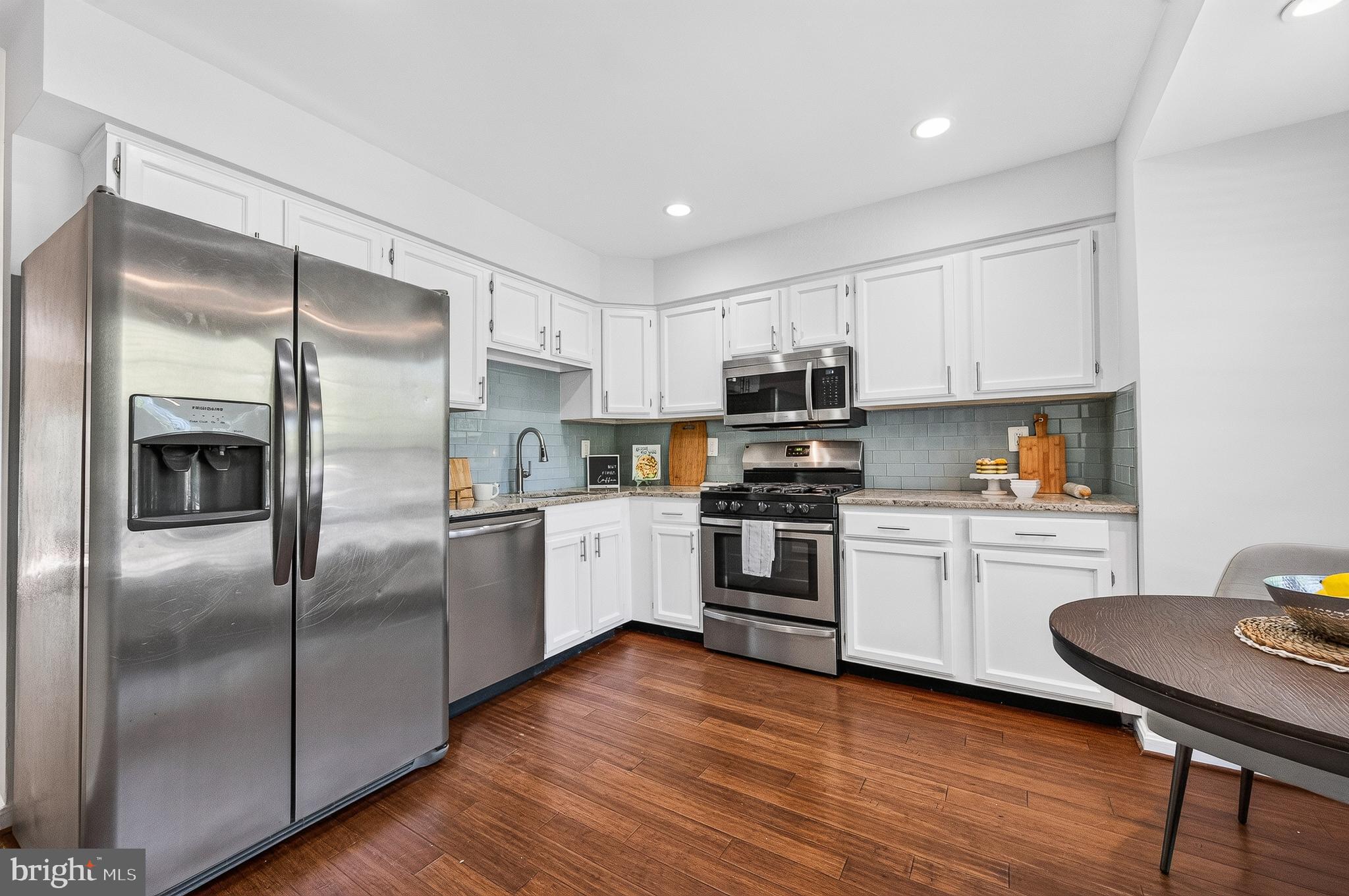 6433 English Ivy Court Springfield, VA 22152 - Photo 6 of 40