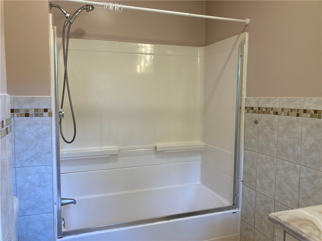 394 Great Road, Unit 3 Lincoln, RI 02865 - Photo 12 of 18