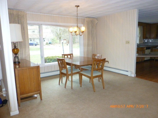 19 Bayfield Road Wayland, MA 01778 - Photo 4 of 17 Gallery Image 4