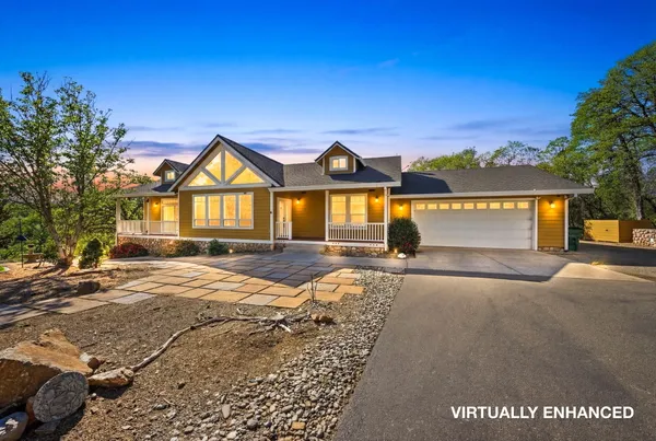 $825,000 | 15725 Horseless Carriage Drive, Redding, CA 96001