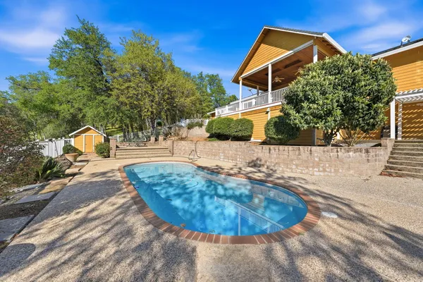 $825,000 | 15725 Horseless Carriage Drive, Redding, CA 96001