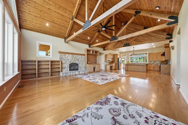 $825,000 | 15725 Horseless Carriage Drive, Redding, CA 96001