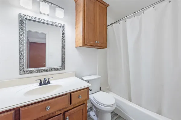 $2,300 | 123 Ballantrae Lane, Houston, TX 77015
