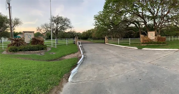 $54,000 | 90 River Tree Drive, Palacios, TX 77465