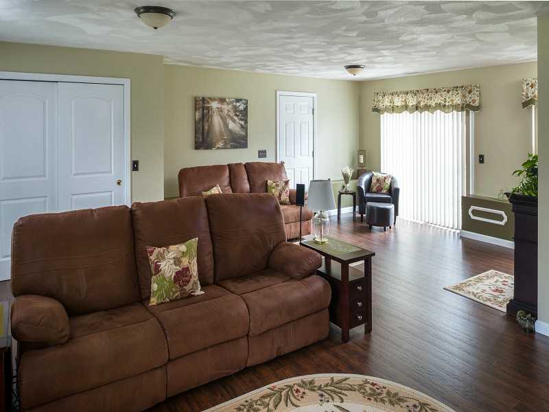 4 Cypress Road Coventry, RI 02816 - Photo 12 of 24 Living Room.