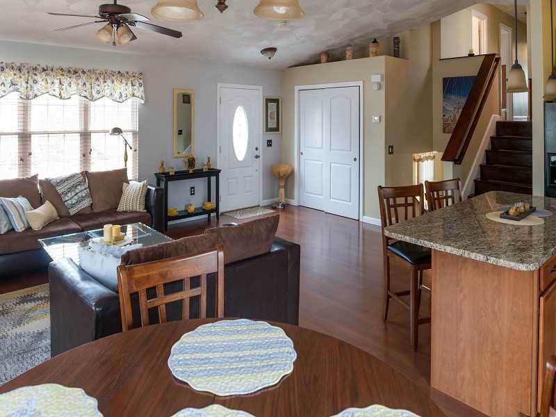 4 Cypress Road Coventry, RI 02816 - Photo 9 of 24 Dining Area.