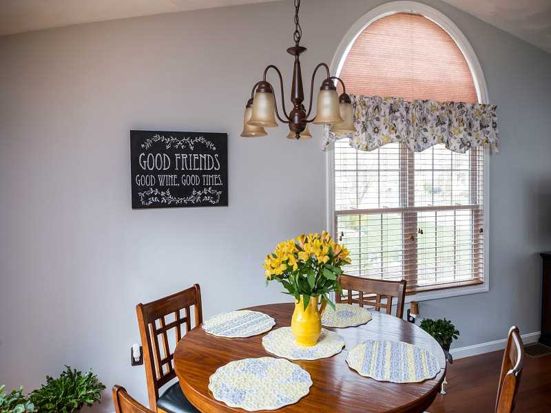 4 Cypress Road Coventry, RI 02816 - Photo 10 of 24 Dining Area.