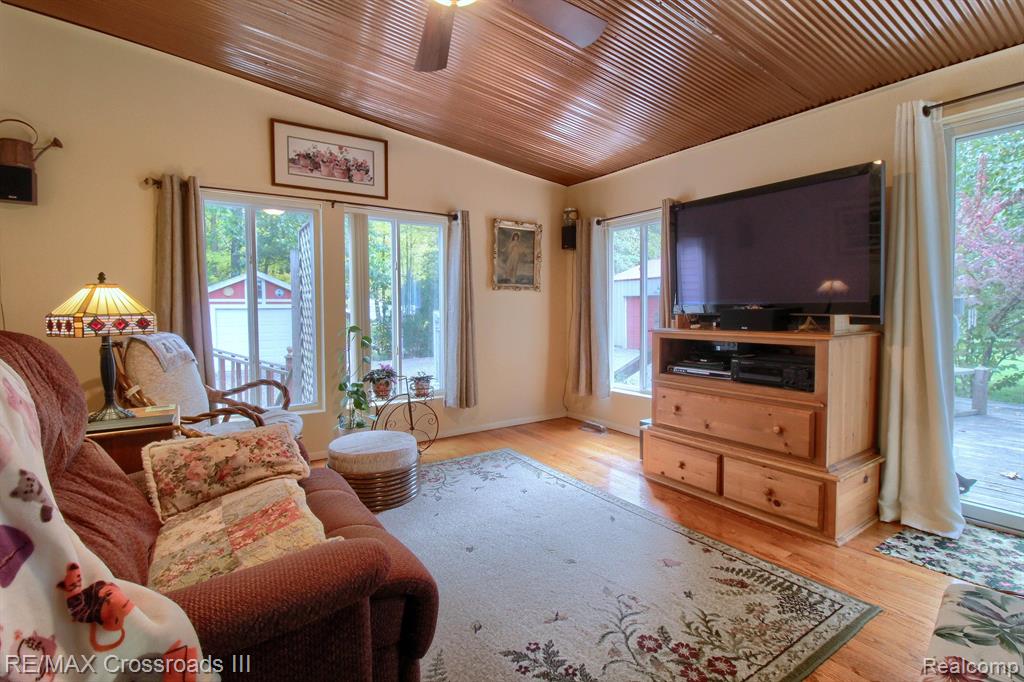 21900 Bohn Road Belleville, MI 48111 - Photo 13 of 35
