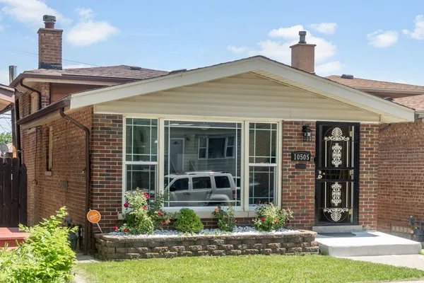 $307,500 | 10505 South Ave F, Chicago, IL 60617