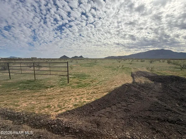 $285,000 | -xxa4 West Williams Road, Aguila, AZ 85320