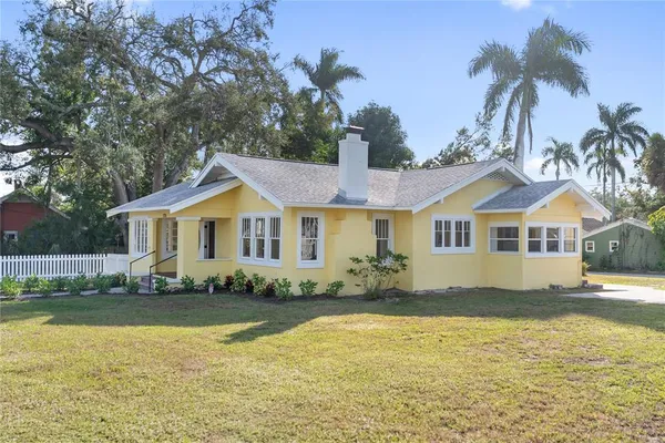 $635,000 | 1715 6th Avenue West, Bradenton, FL 34205