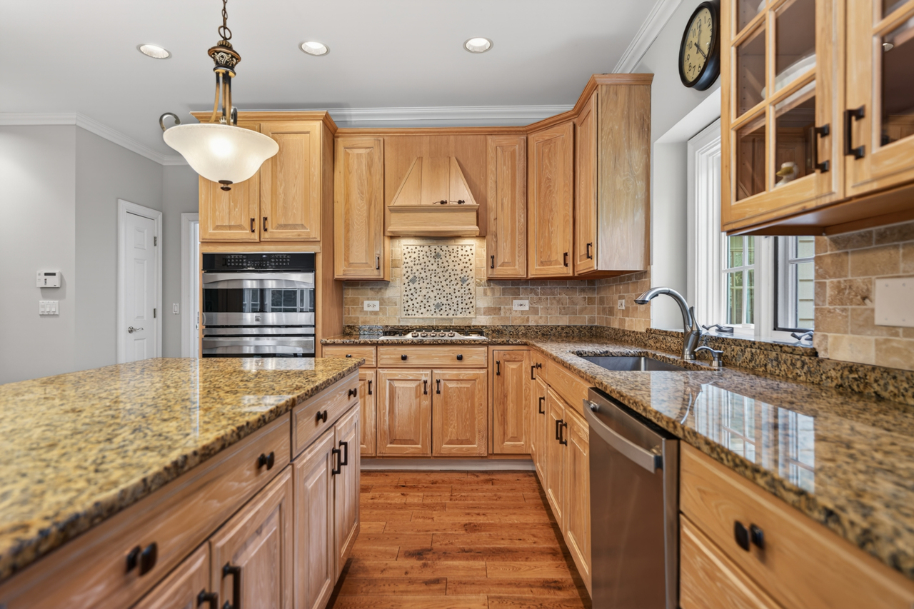 2319 Thompson Road Bull Valley, IL 60097 - Photo 13 of 38 Gallery Image 13
