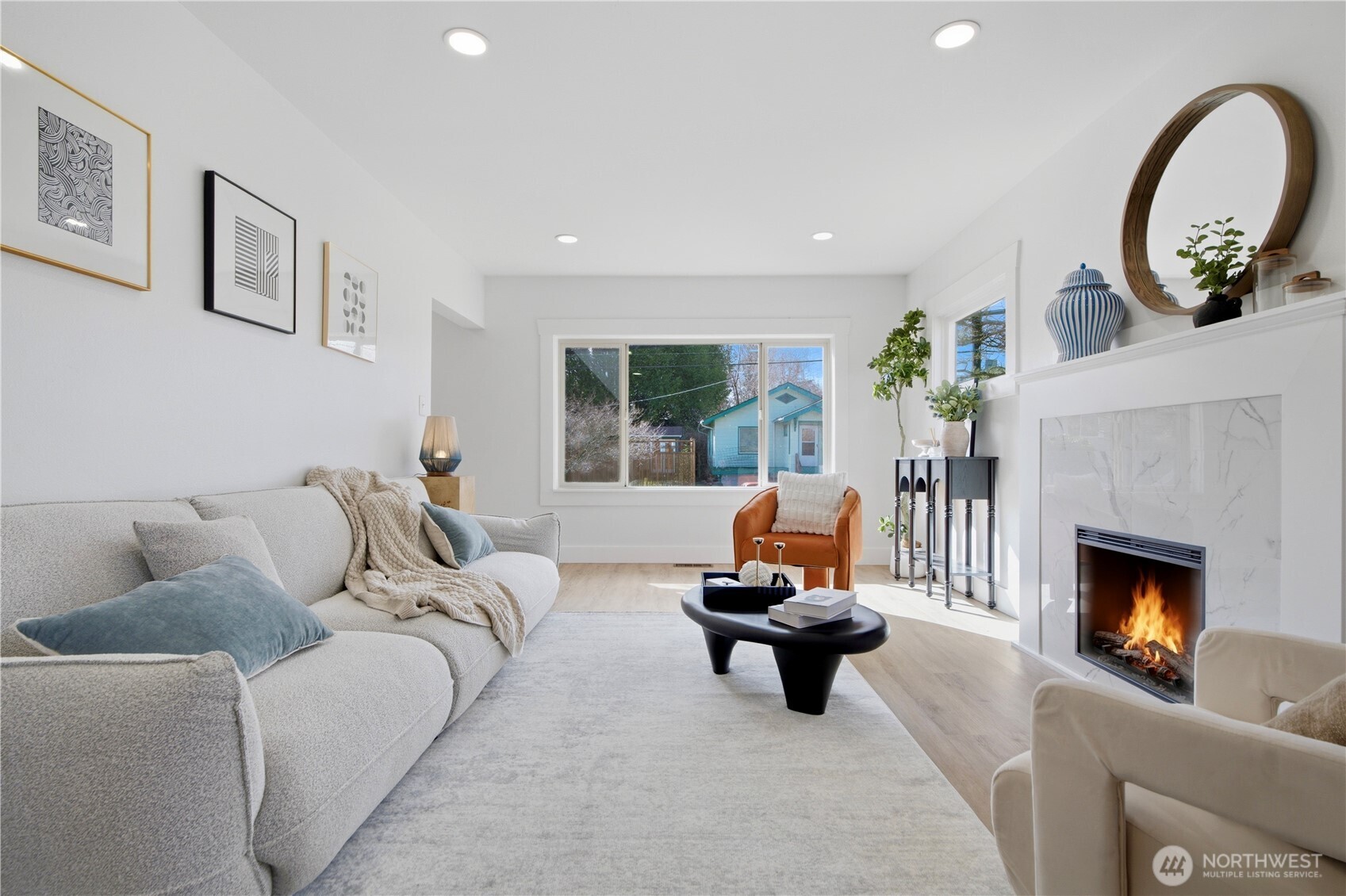 3908 Southwest Hanford Street Seattle, WA 98116 - Photo 5 of 18