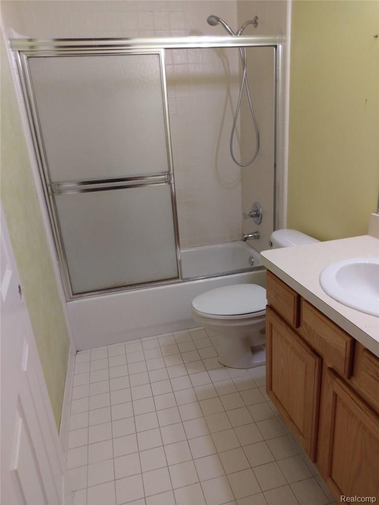 47442 Madison Road Canton, MI 48188 - Photo 41 of 50 Madison (66) (Large).jpg