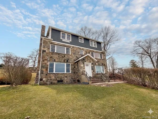 $2,550 | 307 West Shore Road, Unit 5, Huntington, NY 11743