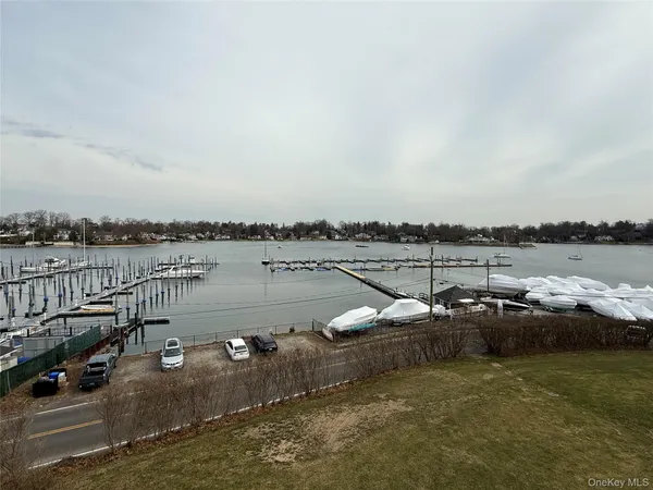 $2,550 | 307 West Shore Road, Unit 5, Huntington, NY 11743