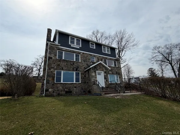 $2,550 | 307 West Shore Road, Unit 5, Huntington, NY 11743