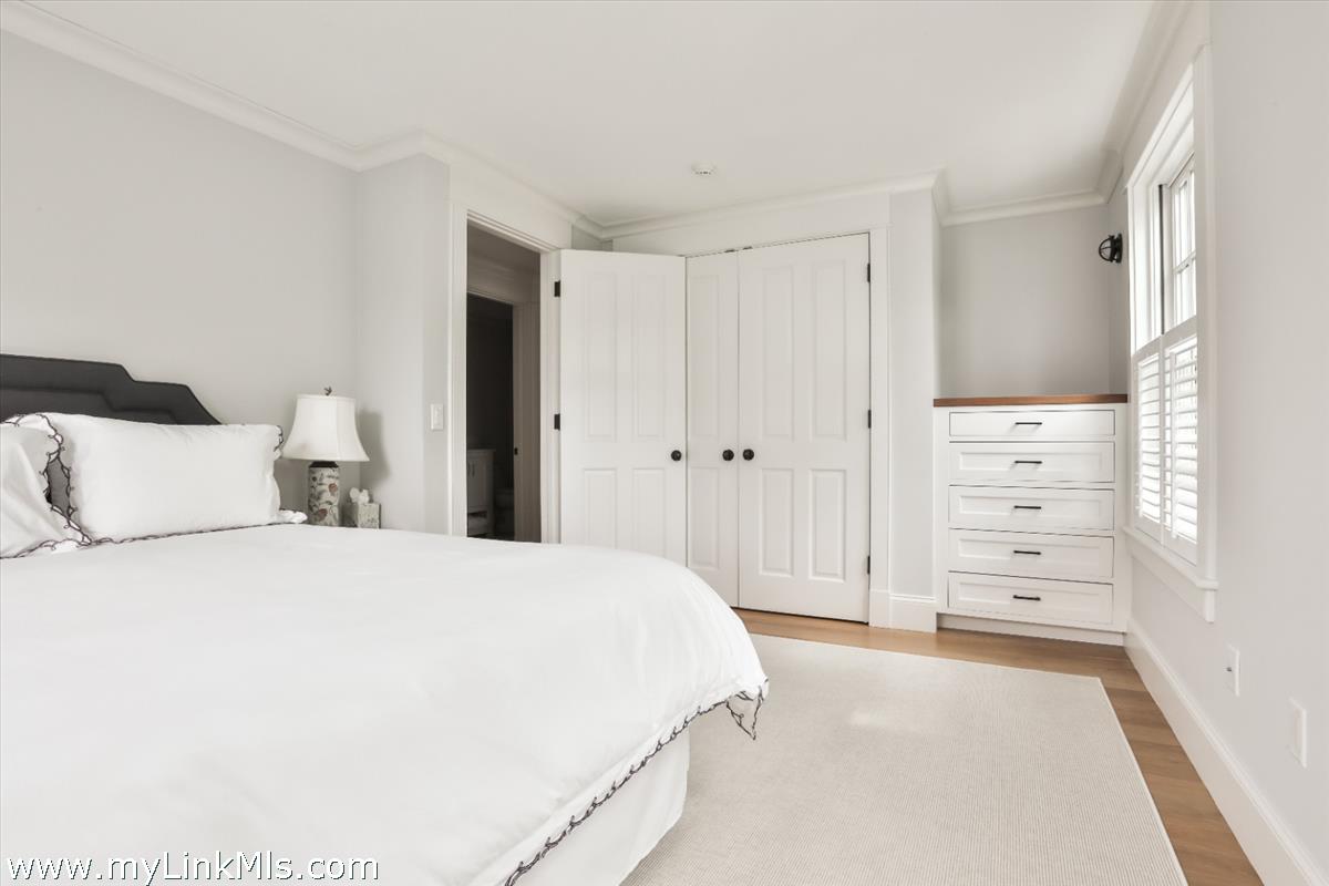 54 Fuller Street Edgartown, MA 02539 - Photo 20 of 31
