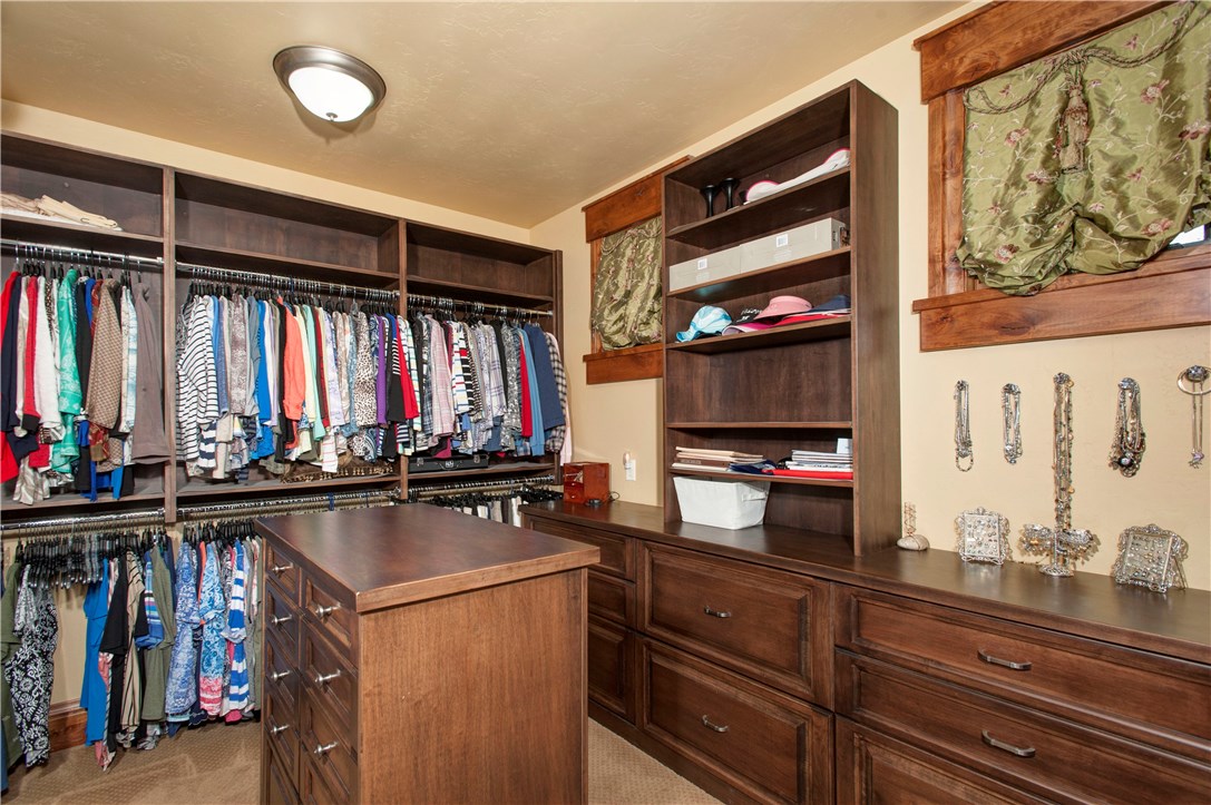 2570 Hunter's Knob Road Silverthorne, CO 80498 - Photo 12 of 25 Gallery Image 12