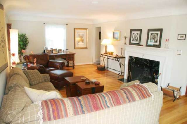 815 East Syringa Road Spokane, WA 99203 - Photo 2 of 9 Gallery Image 2