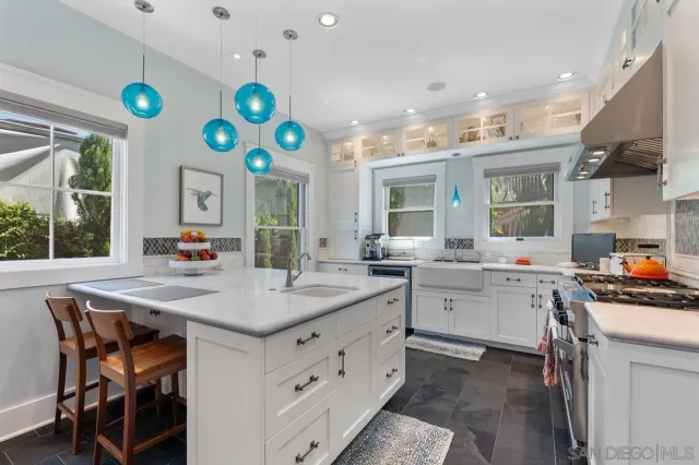 $2,750,000 | 3565 Third Avenue, San Diego, CA 92103