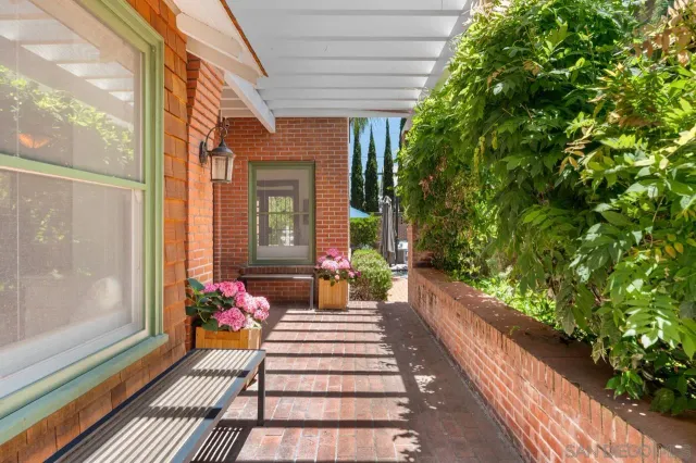 $2,750,000 | 3565 Third Avenue, San Diego, CA 92103