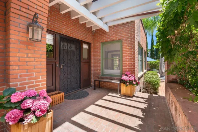 $2,750,000 | 3565 Third Avenue, San Diego, CA 92103