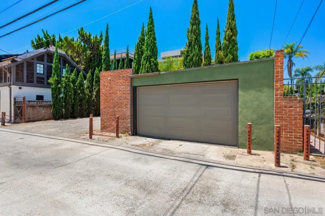 $2,750,000 | 3565 Third Avenue, San Diego, CA 92103