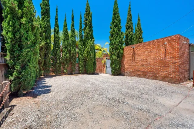 $2,750,000 | 3565 Third Avenue, San Diego, CA 92103