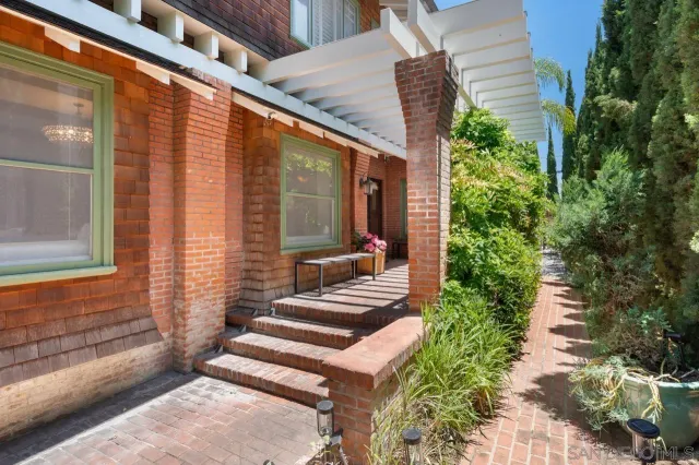 $2,750,000 | 3565 Third Avenue, San Diego, CA 92103