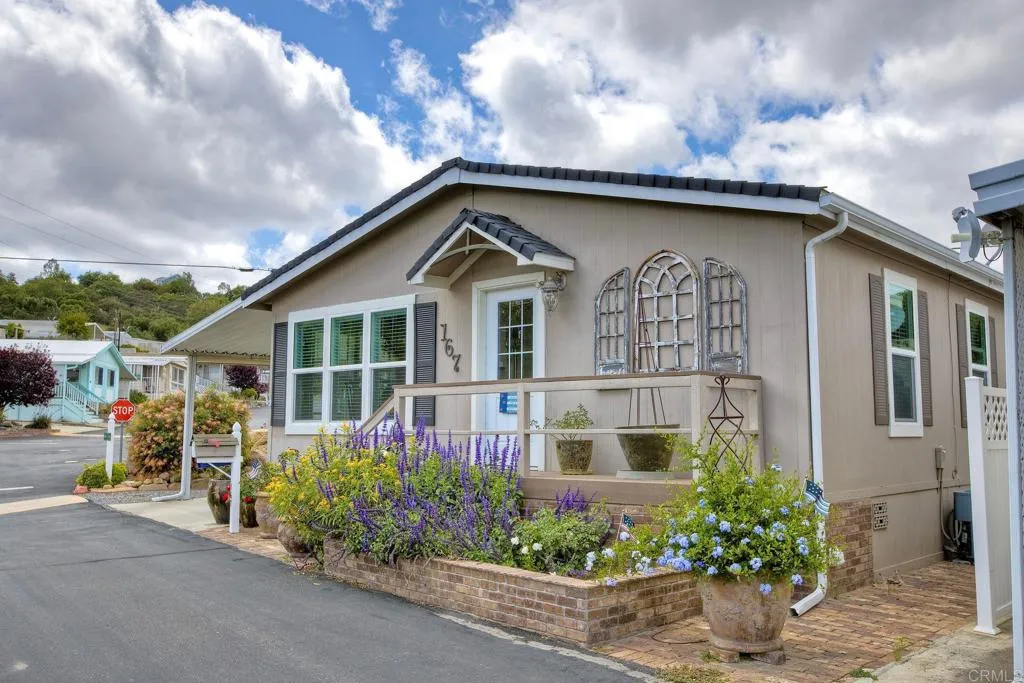 28890 Lilac Road, Unit 167 Valley Center, CA 92082 - Photo 2 of 35 Gallery Image 2