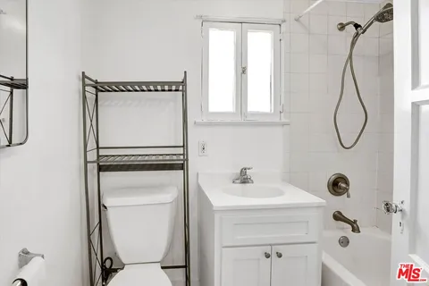 $1,395,000 | 3622 Veteran Avenue, Los Angeles, CA 90034
