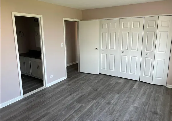 $2,600 | 2211 South Stewart Avenue, Unit 3B, Lombard, IL 60148